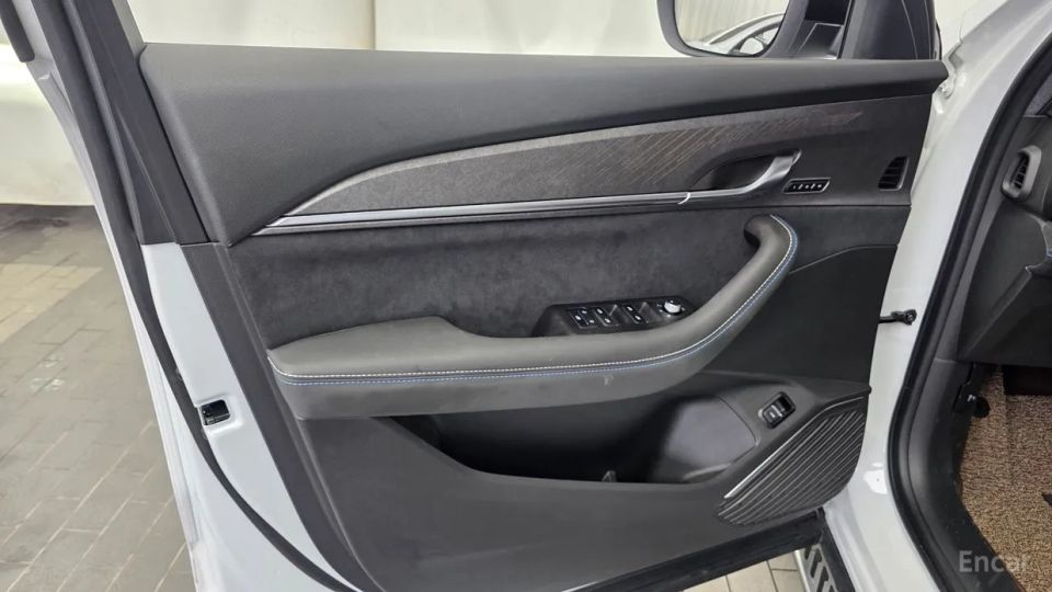 Renault-KoreaSamsung Grand Koleos