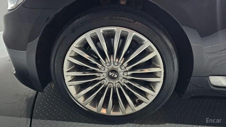 Kia K9