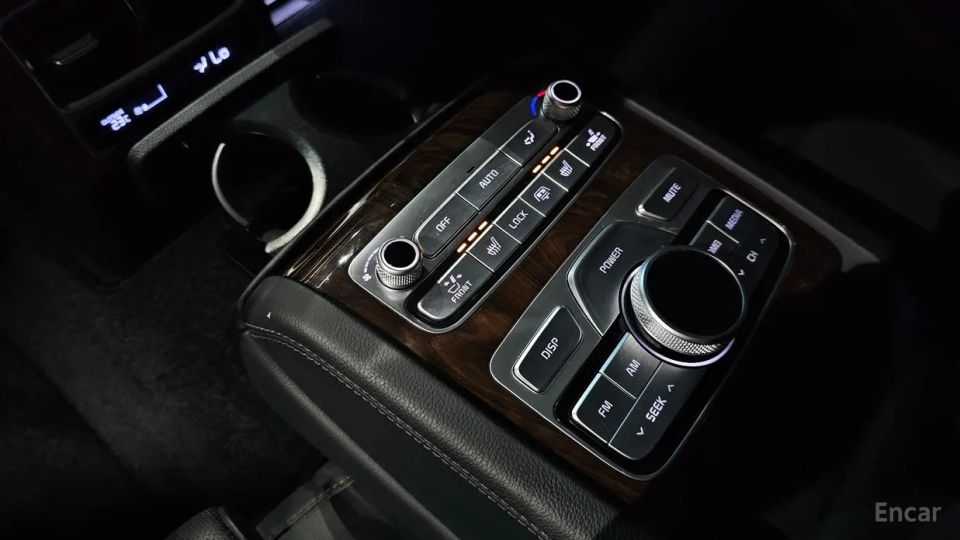 Kia K9