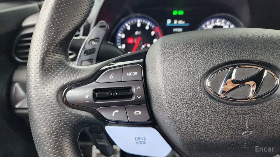 Hyundai Veloster