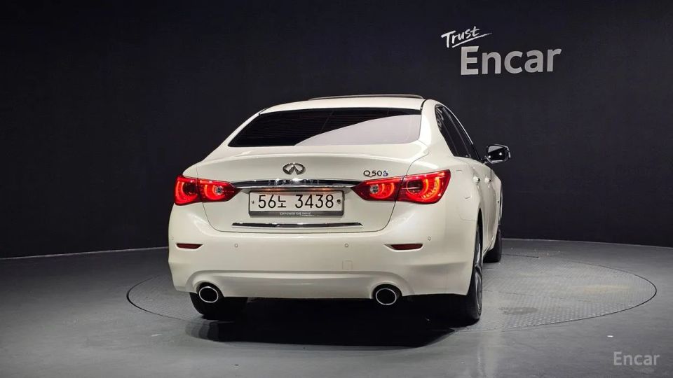 Infiniti Q50