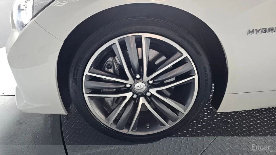 Infiniti Q50