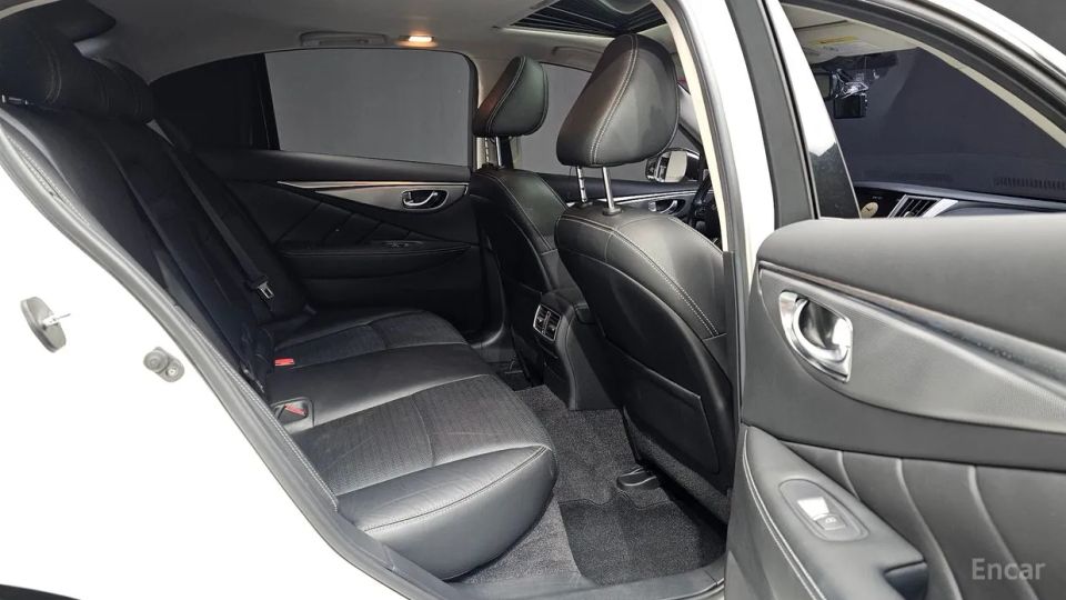 Infiniti Q50