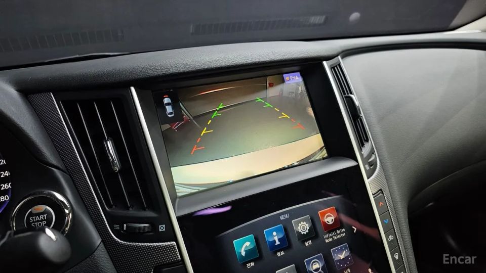 Infiniti Q50
