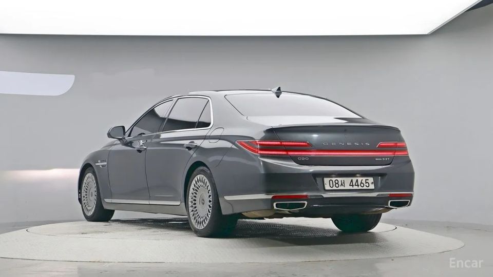 Genesis G90