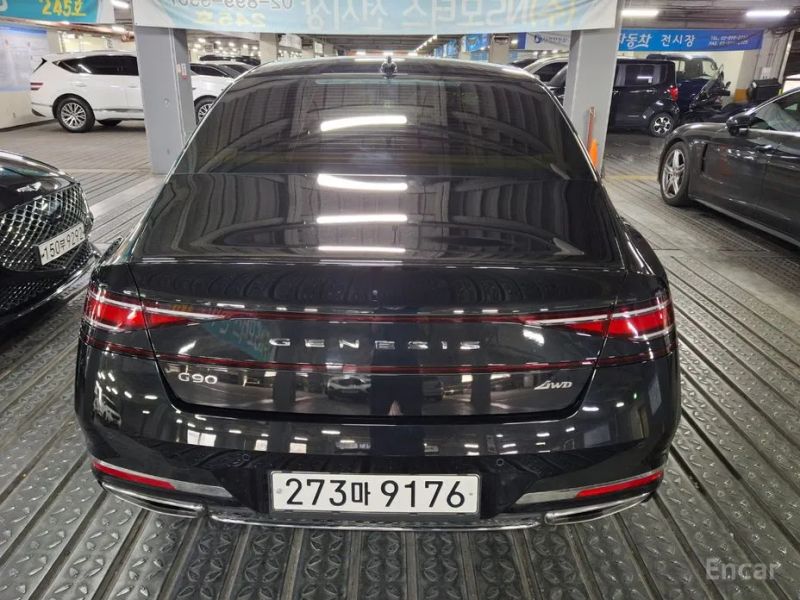 Genesis G90
