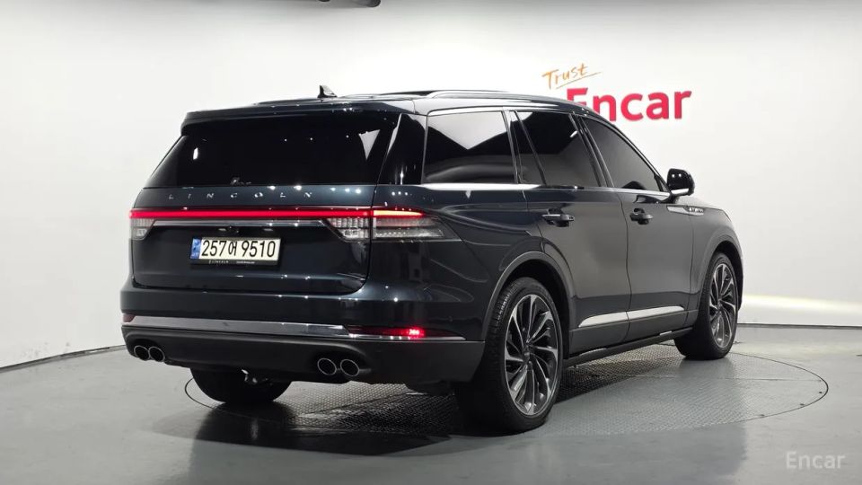Lincoln Aviator