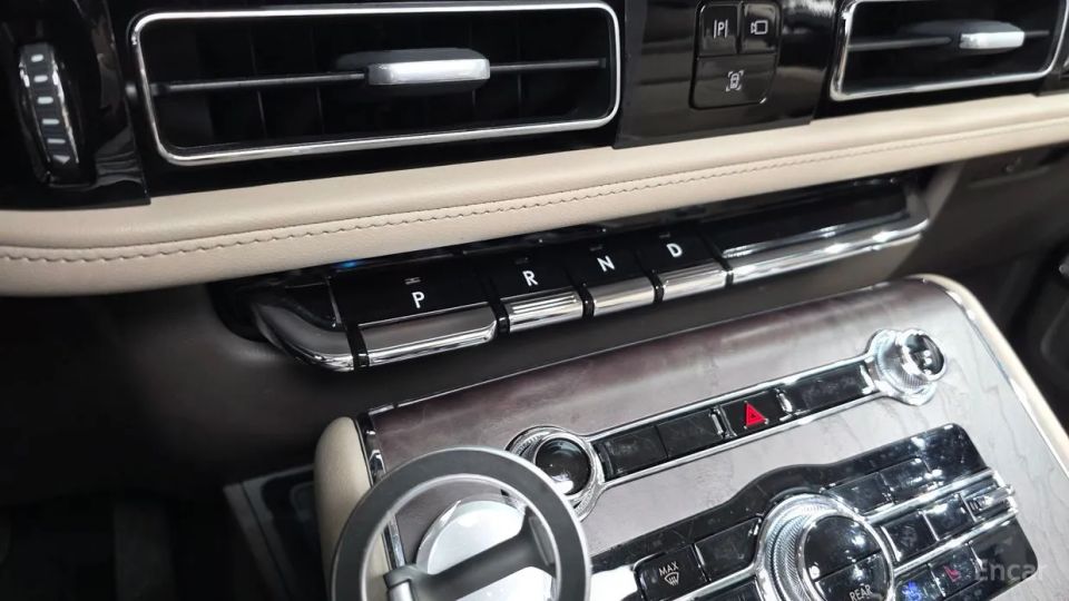 Lincoln Aviator