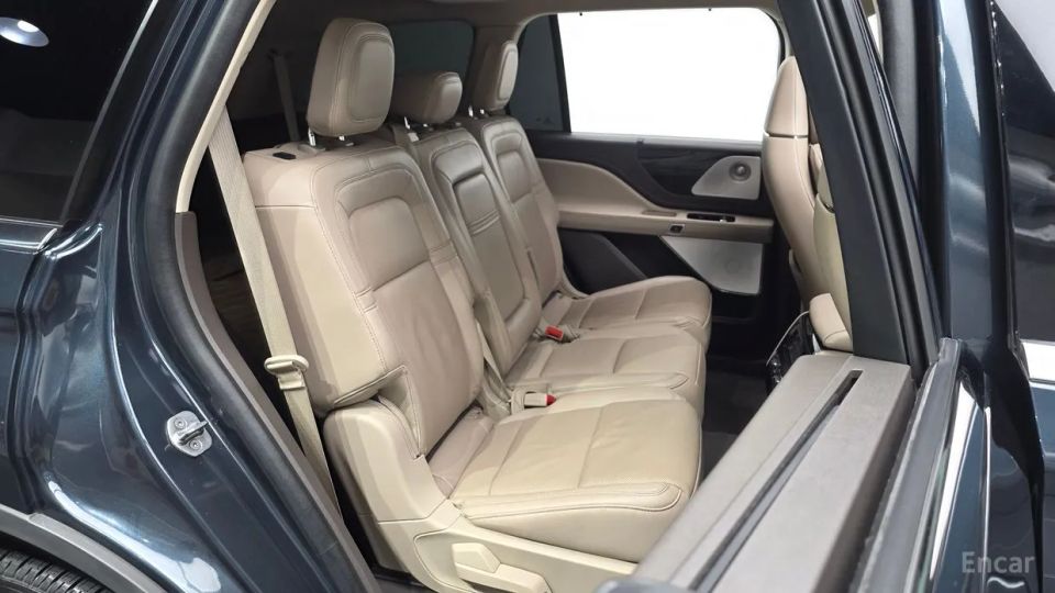 Lincoln Aviator