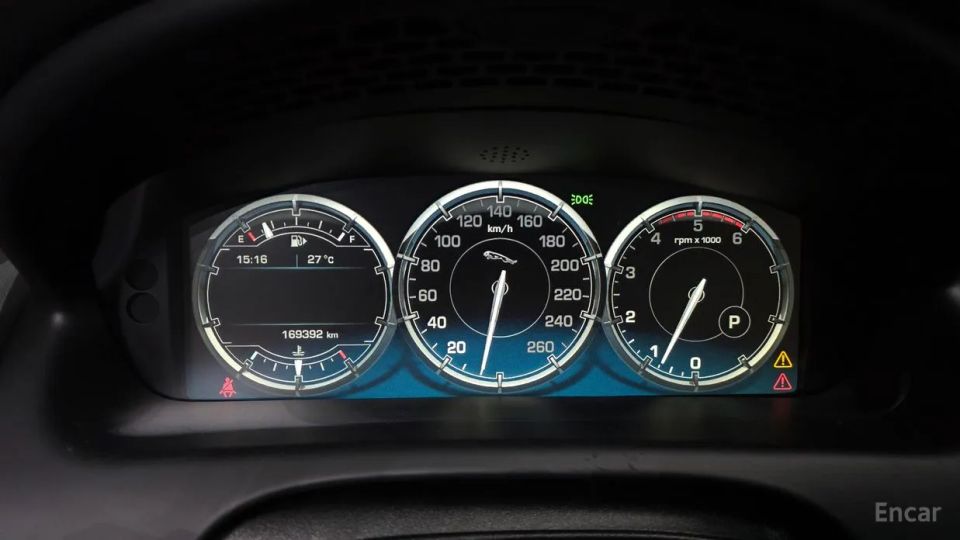 Jaguar XJ