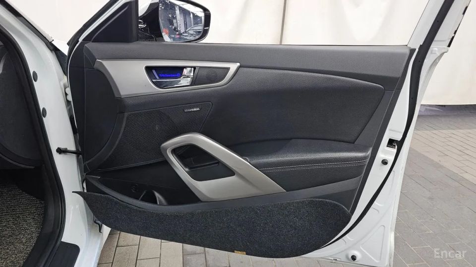 Hyundai Veloster