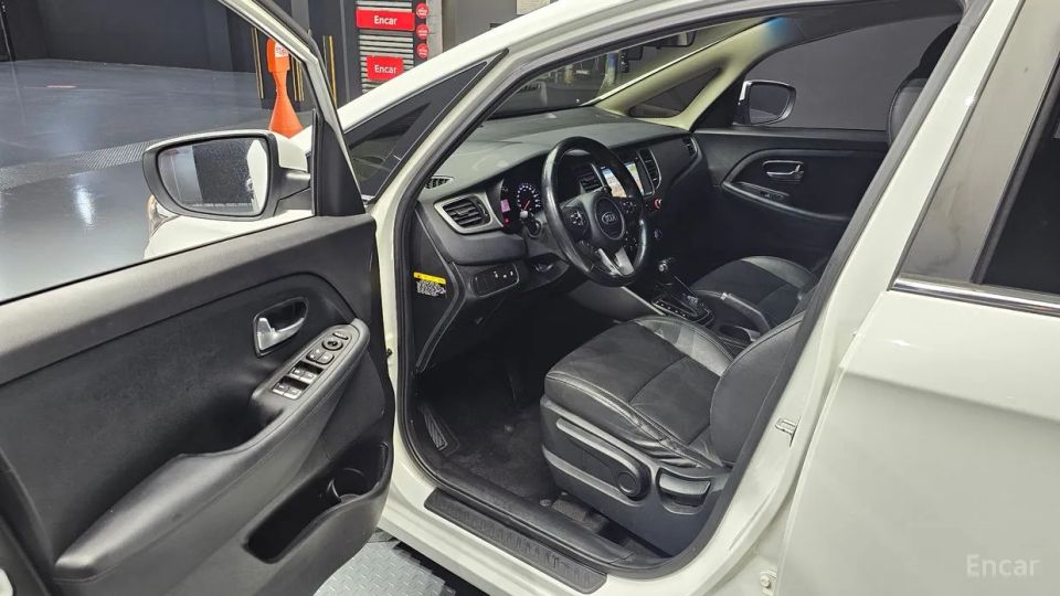 Kia Carens