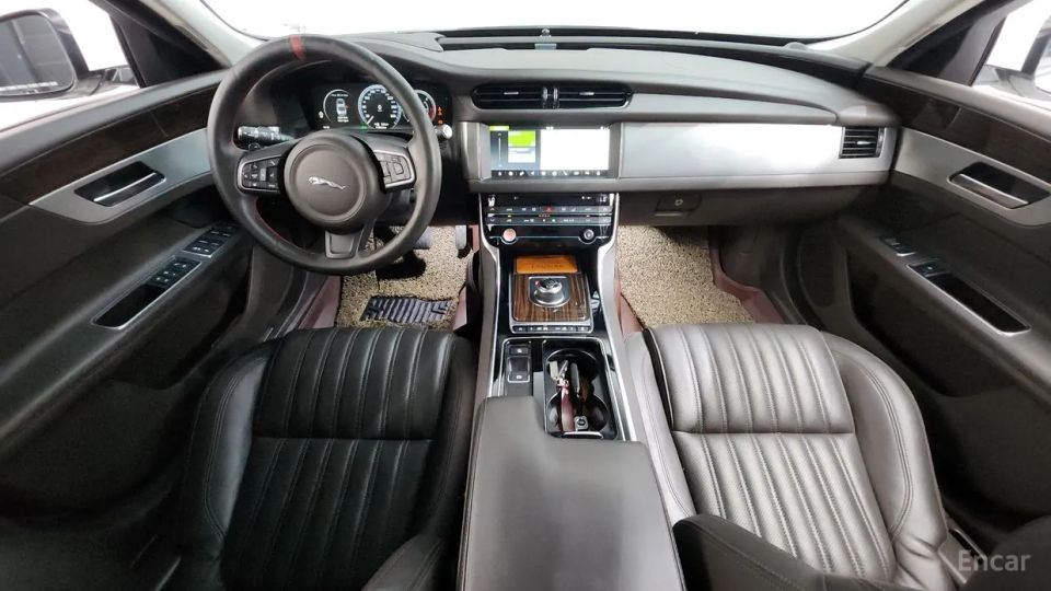 Jaguar xf