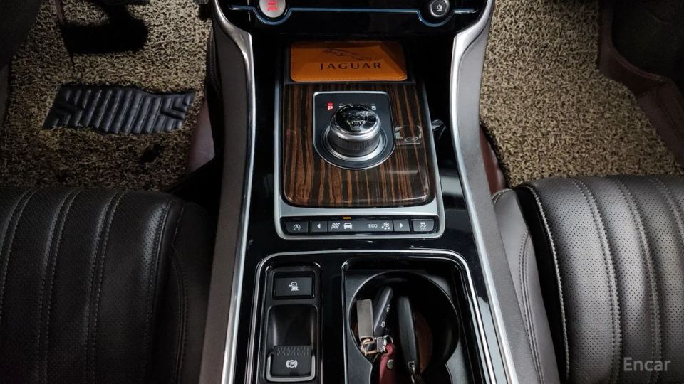 Jaguar xf
