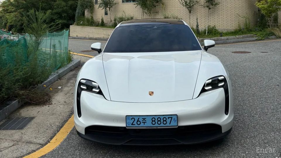 Porsche Taycan
