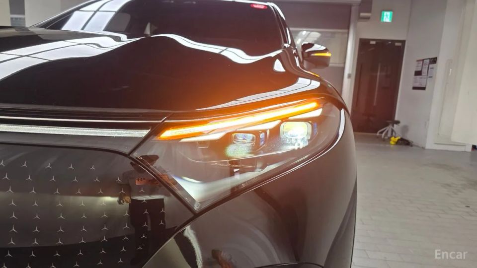 Mercedes-Benz EQS