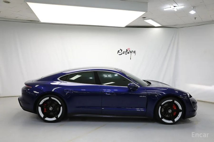 Porsche Taycan