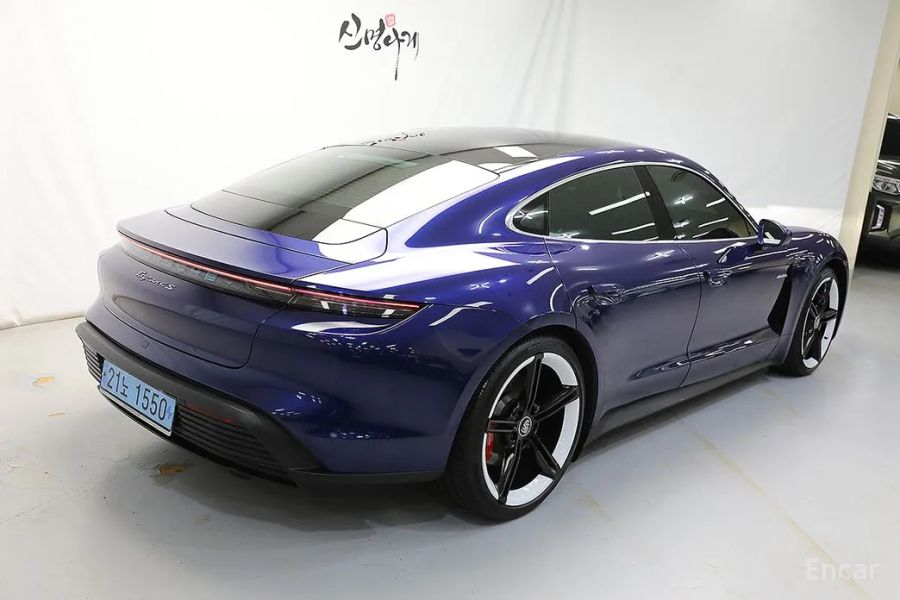 Porsche Taycan