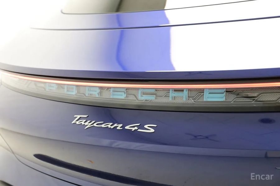 Porsche Taycan