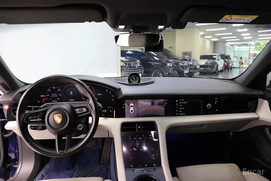 Porsche Taycan