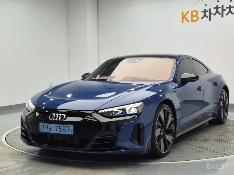 Audi E-tron GT