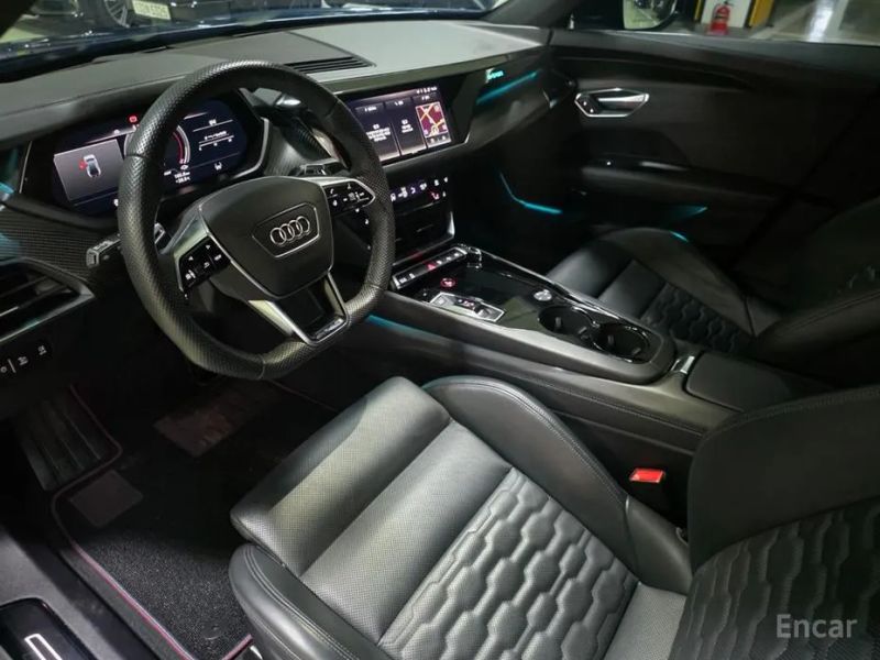 Audi E-tron GT