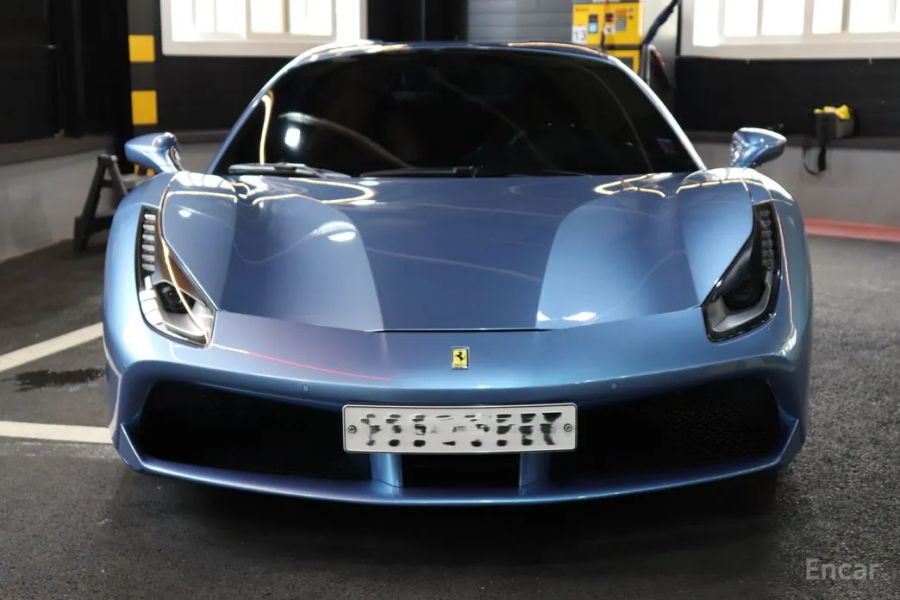 Ferrari 488