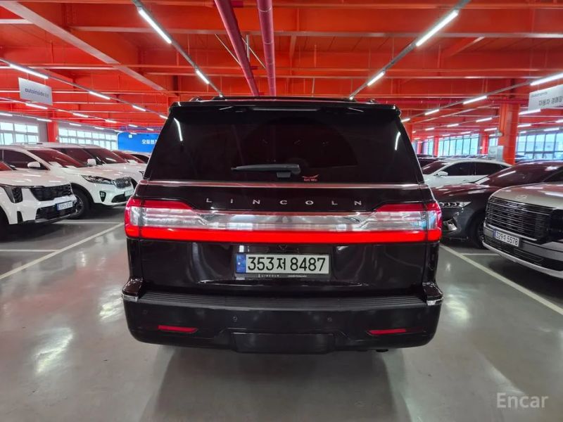 Lincoln Navigator
