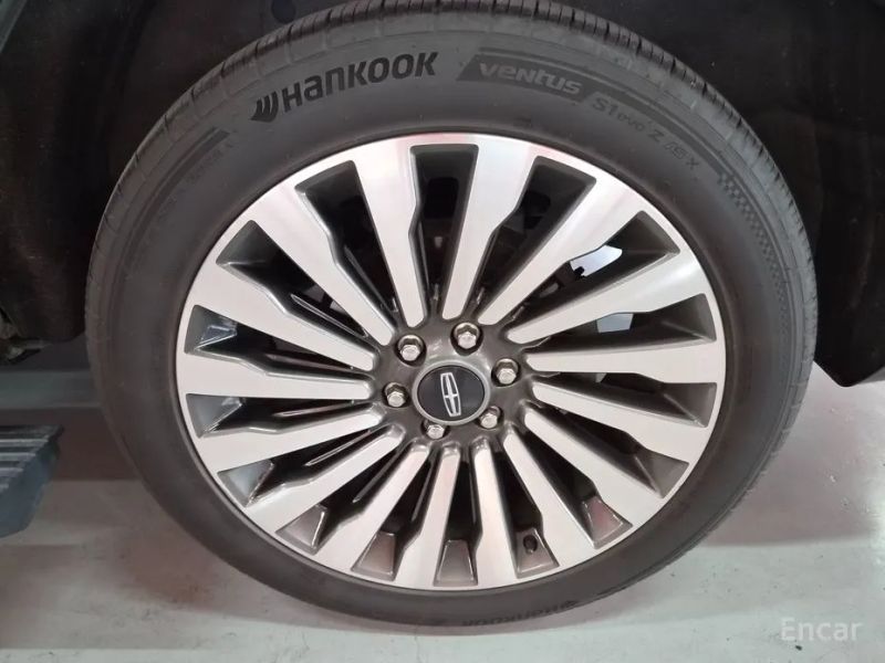 Lincoln Navigator