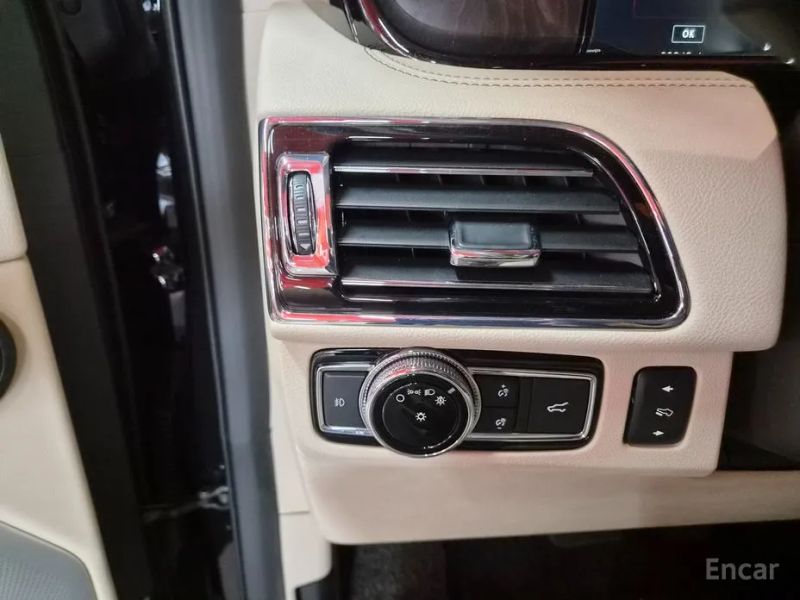 Lincoln Navigator