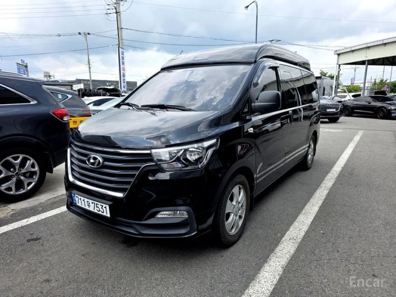 Hyundai Starex