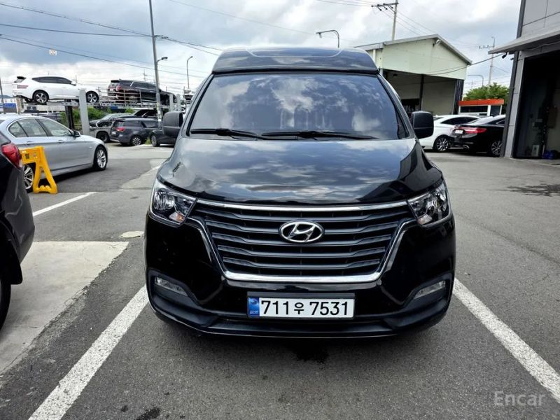 Hyundai Starex