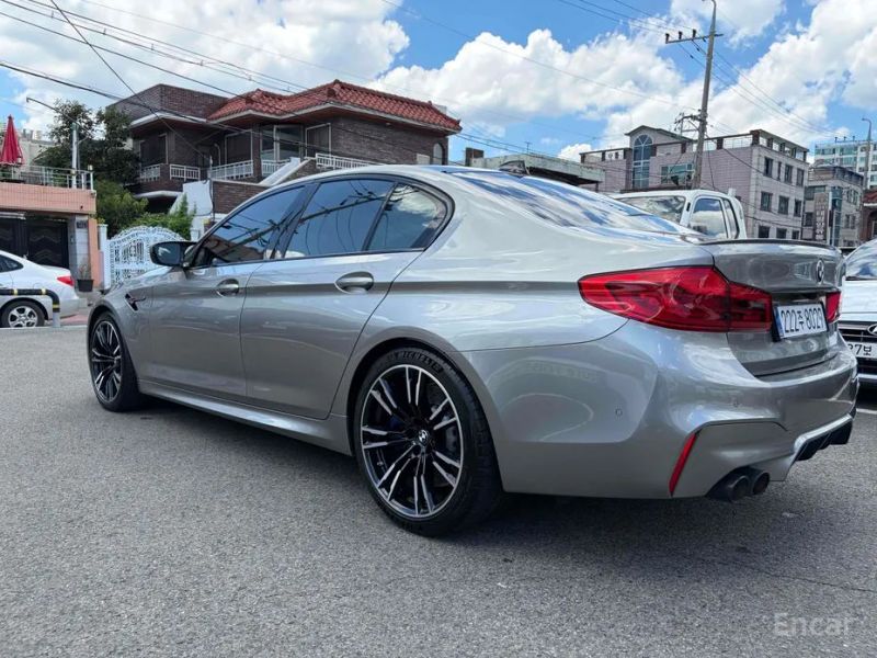 BMW M5