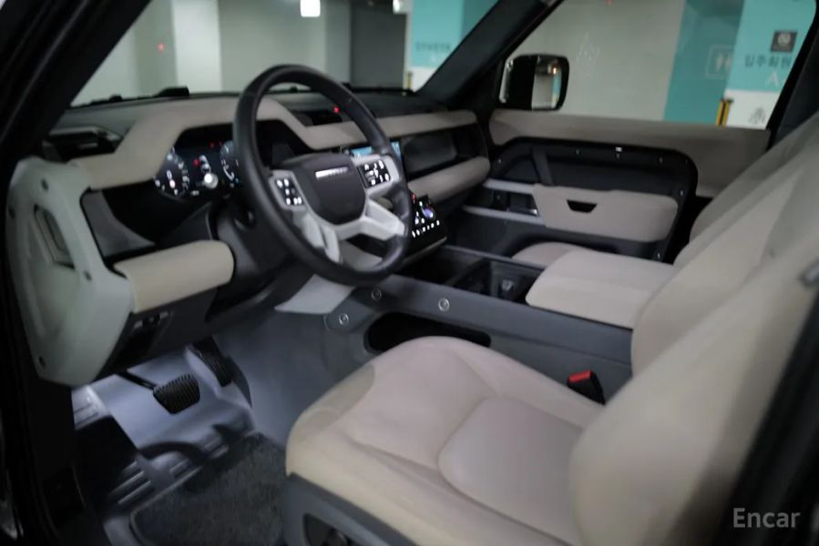 Land Rover Defender