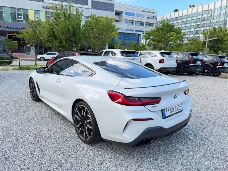 BMW 8-series