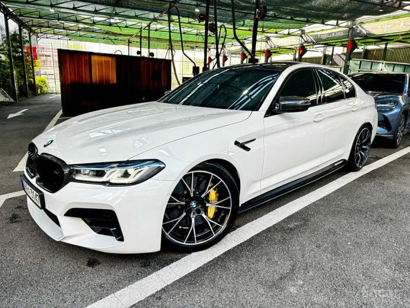 BMW M5