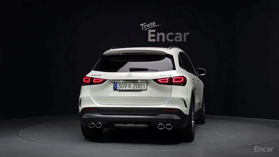 Mercedes-Benz GLA-Class