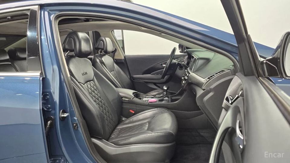 Hyundai Aslan