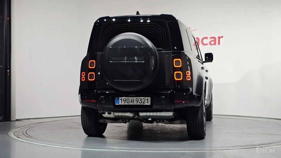 Land Rover Defender