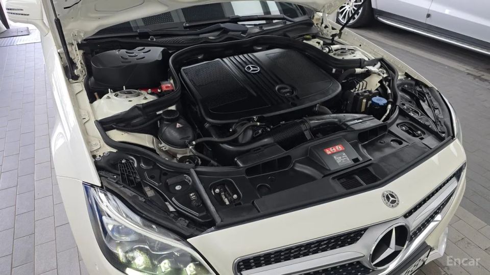Mercedes-Benz CLS-Class