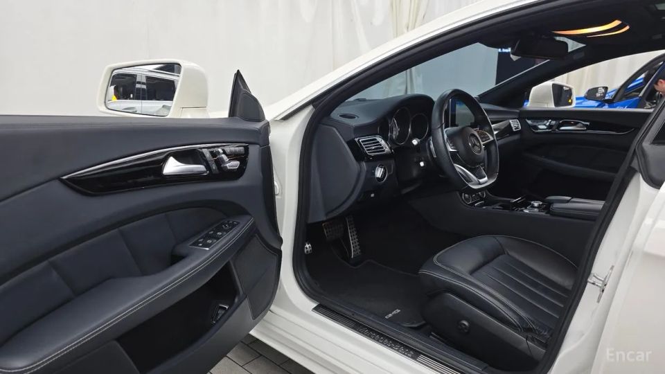 Mercedes-Benz CLS-Class