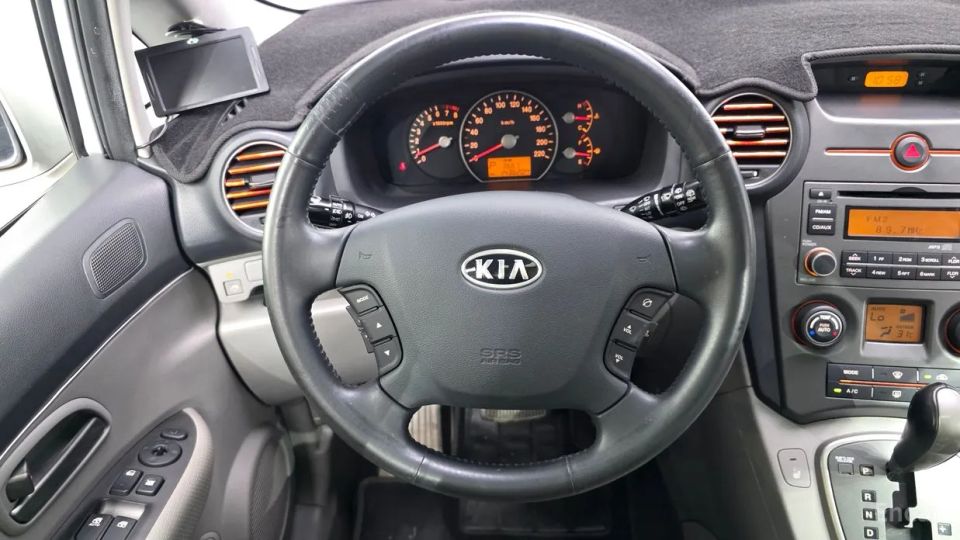 Kia Carens