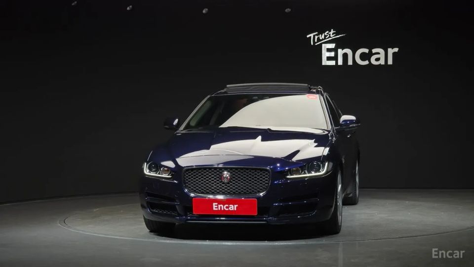 Jaguar XE