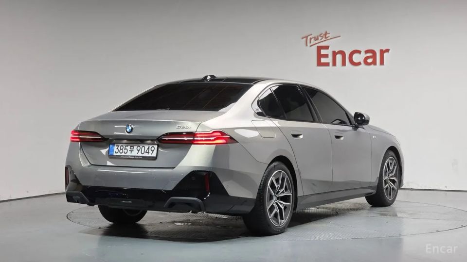 BMW 5-series