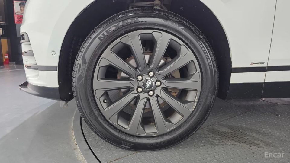 Land Rover Range Rover Velar