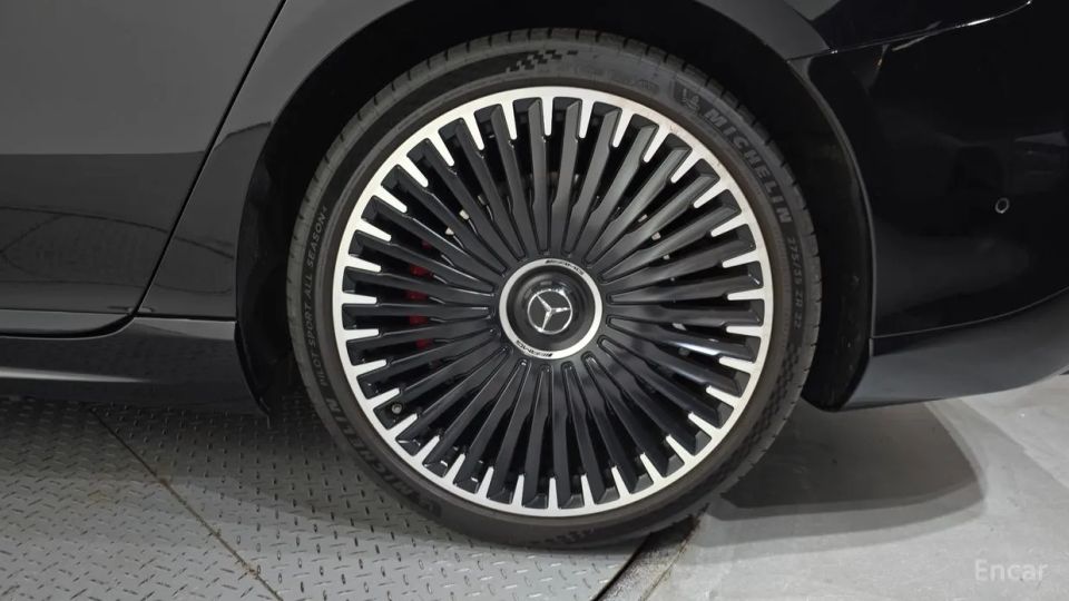 Mercedes-Benz EQS