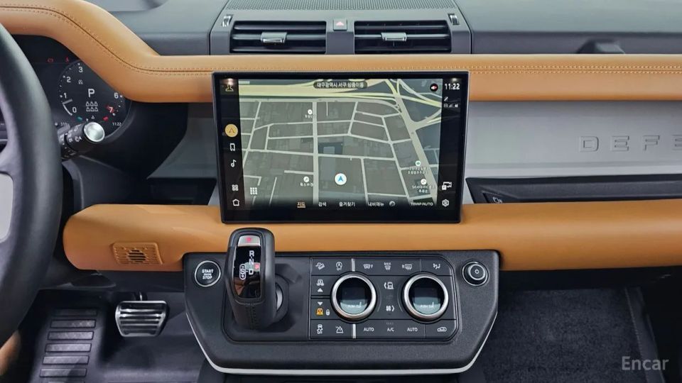 Land Rover Defender