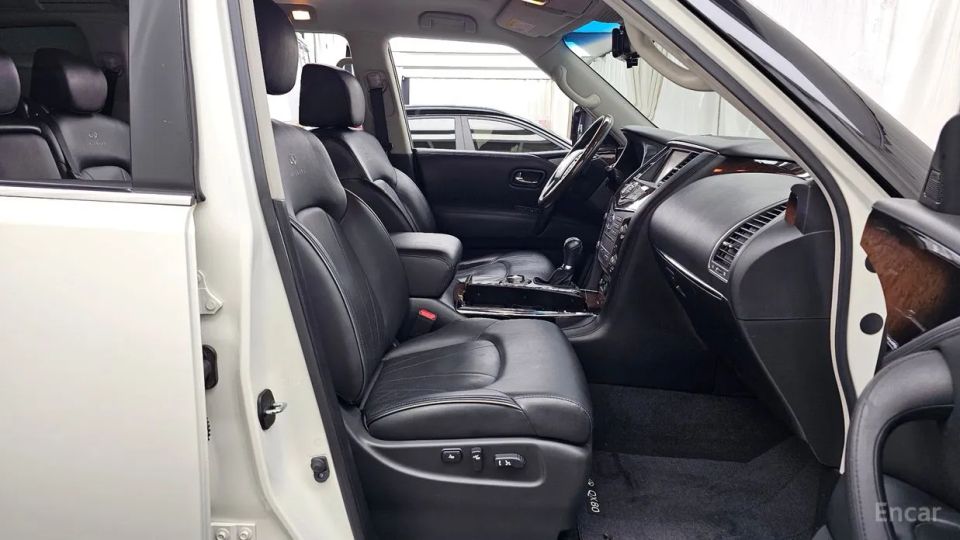 Infiniti QX80
