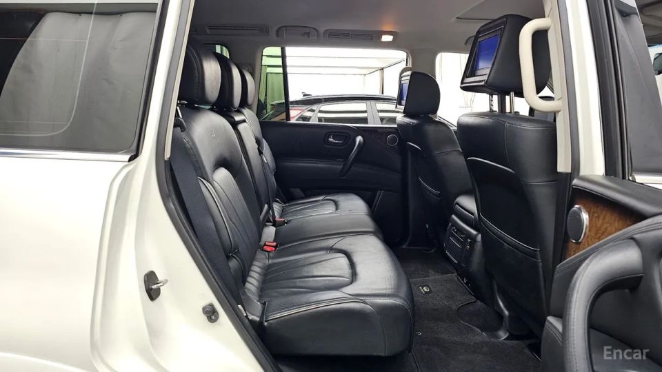Infiniti QX80