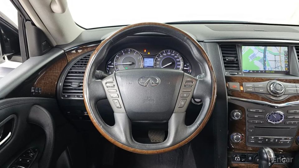 Infiniti QX80